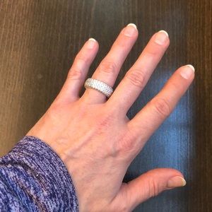 Swarvorski costume jewelry ring size 6 or 7